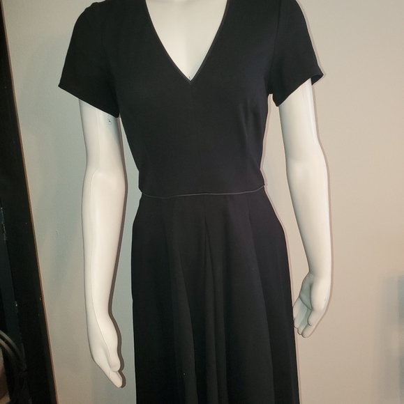 Banana Republic Dresses & Skirts - Banana Republic Little Black Dress